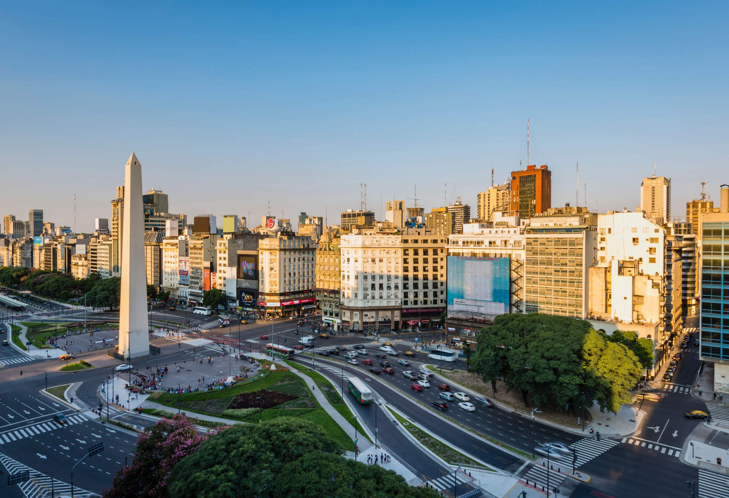 Private Airport Transfer AEROPARQUE Jorge Newbery Round Trip