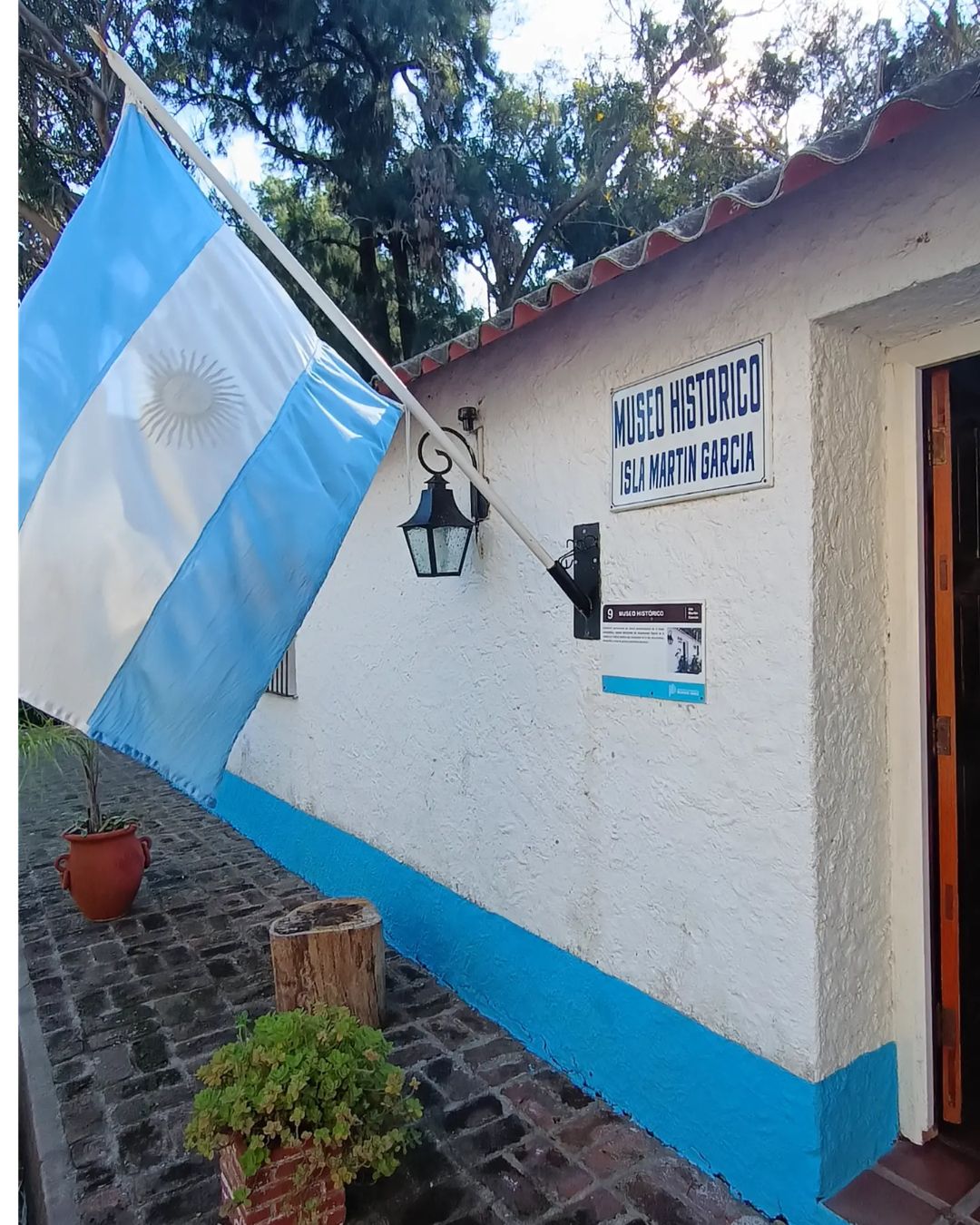 Cruise to the Uruguay-Argentina BORDER on Martín García Island with Lunch No Transfer Included