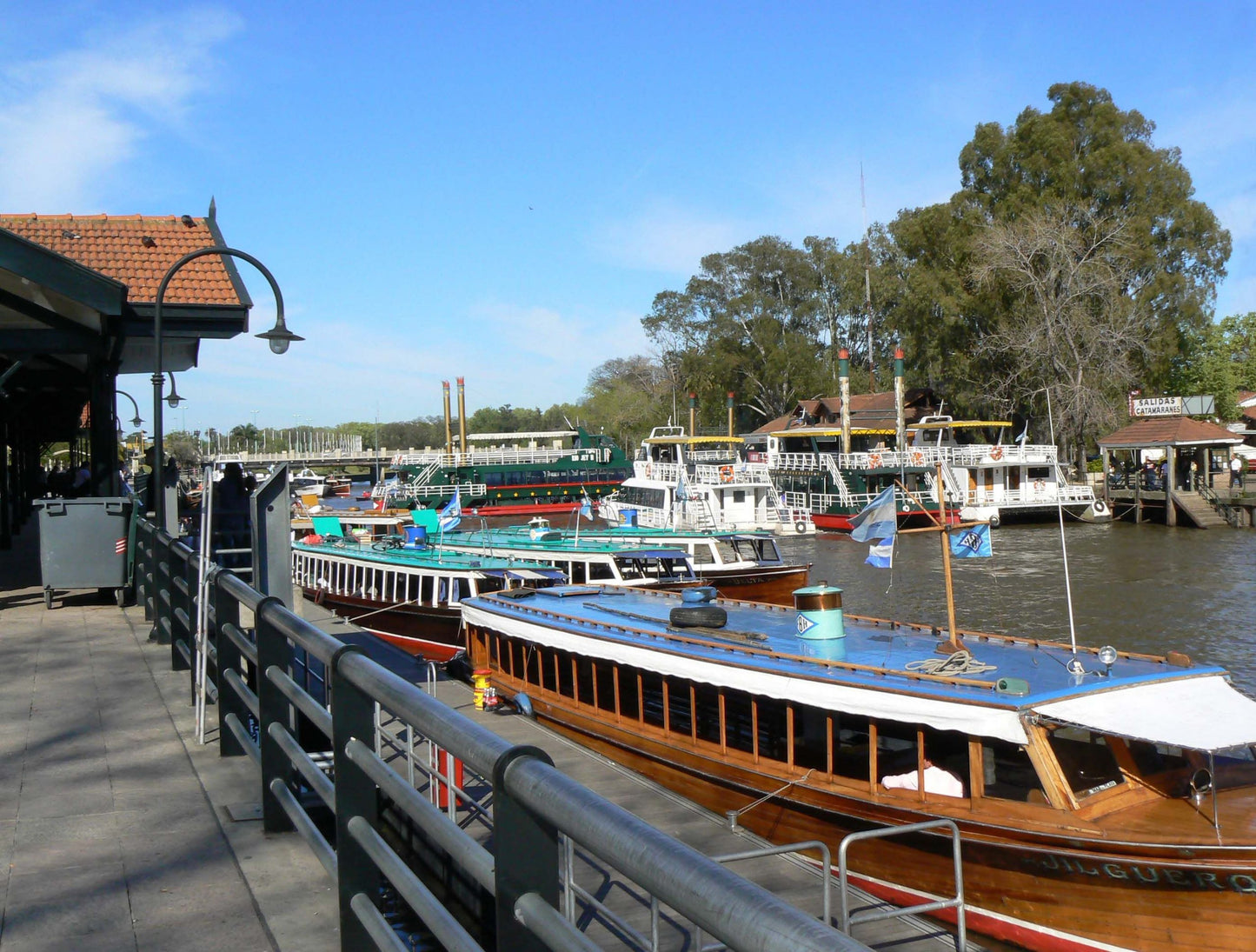 Tigre Delta Cruise on a WOODEN BOAT TOUR