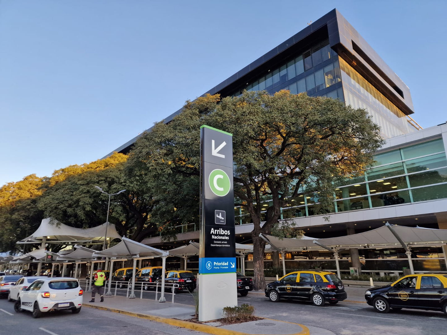 Private Airport Transfer AEROPARQUE Jorge Newbery Round Trip