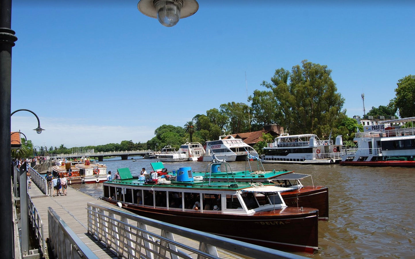 Tigre Delta Cruise on a CATAMARAN