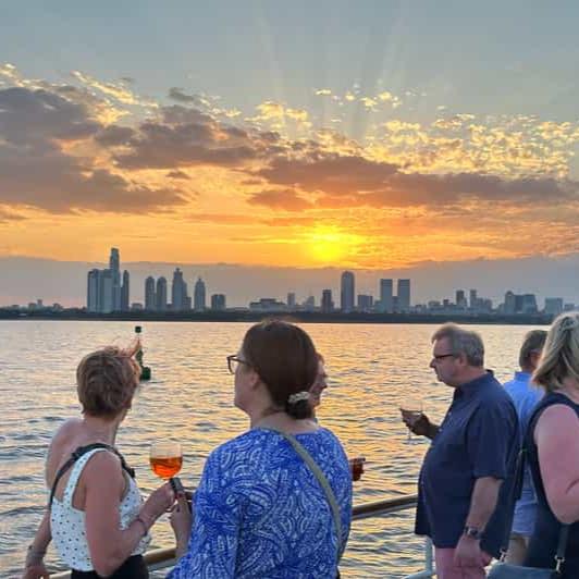 Atardecer Sunset Open Bar Humberto M Navegação 2 HORAS