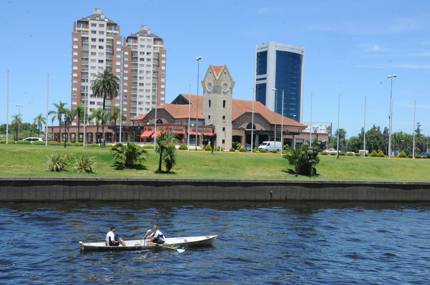 Delta de Tigre Navegação em GÔNDOLA DE MADEIRA + Lanche