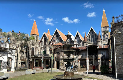 Campanópolis Parque Temático Aldeia Medieval + PLAZA CANNING